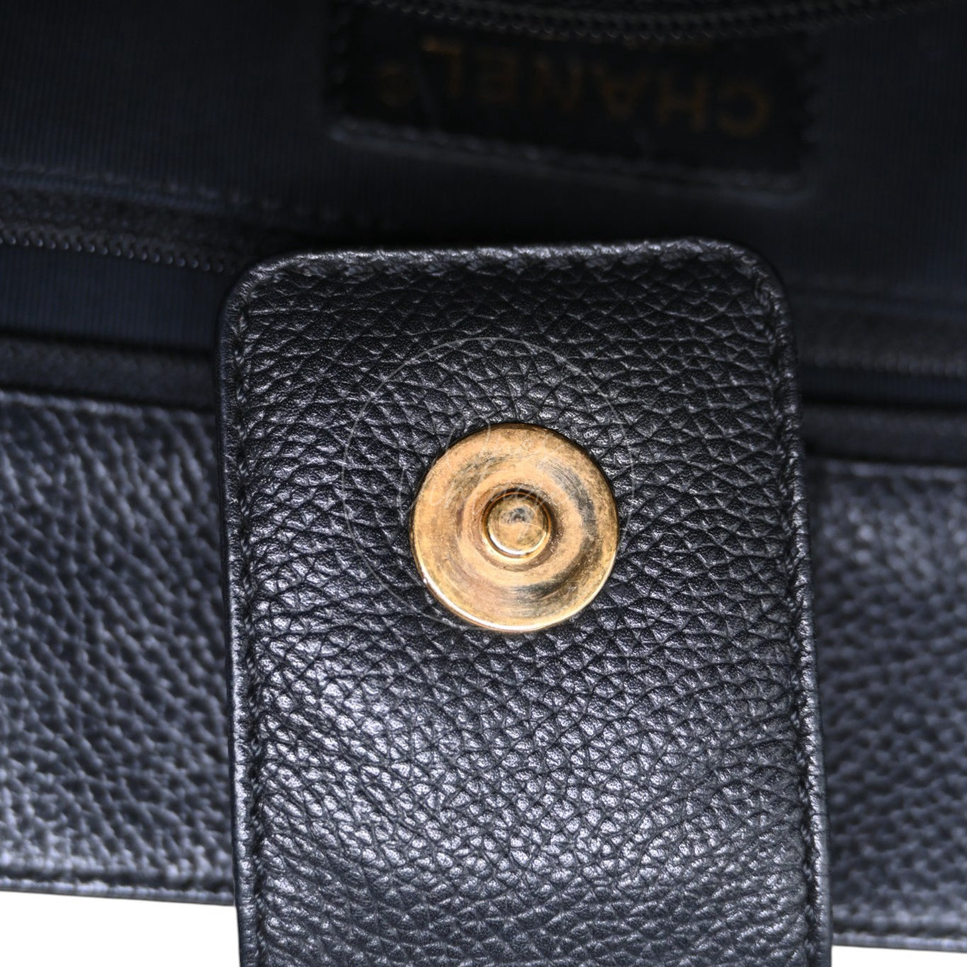 [Pre-owned] CHANEL Black Caviar Executive Cerf Tote GHW