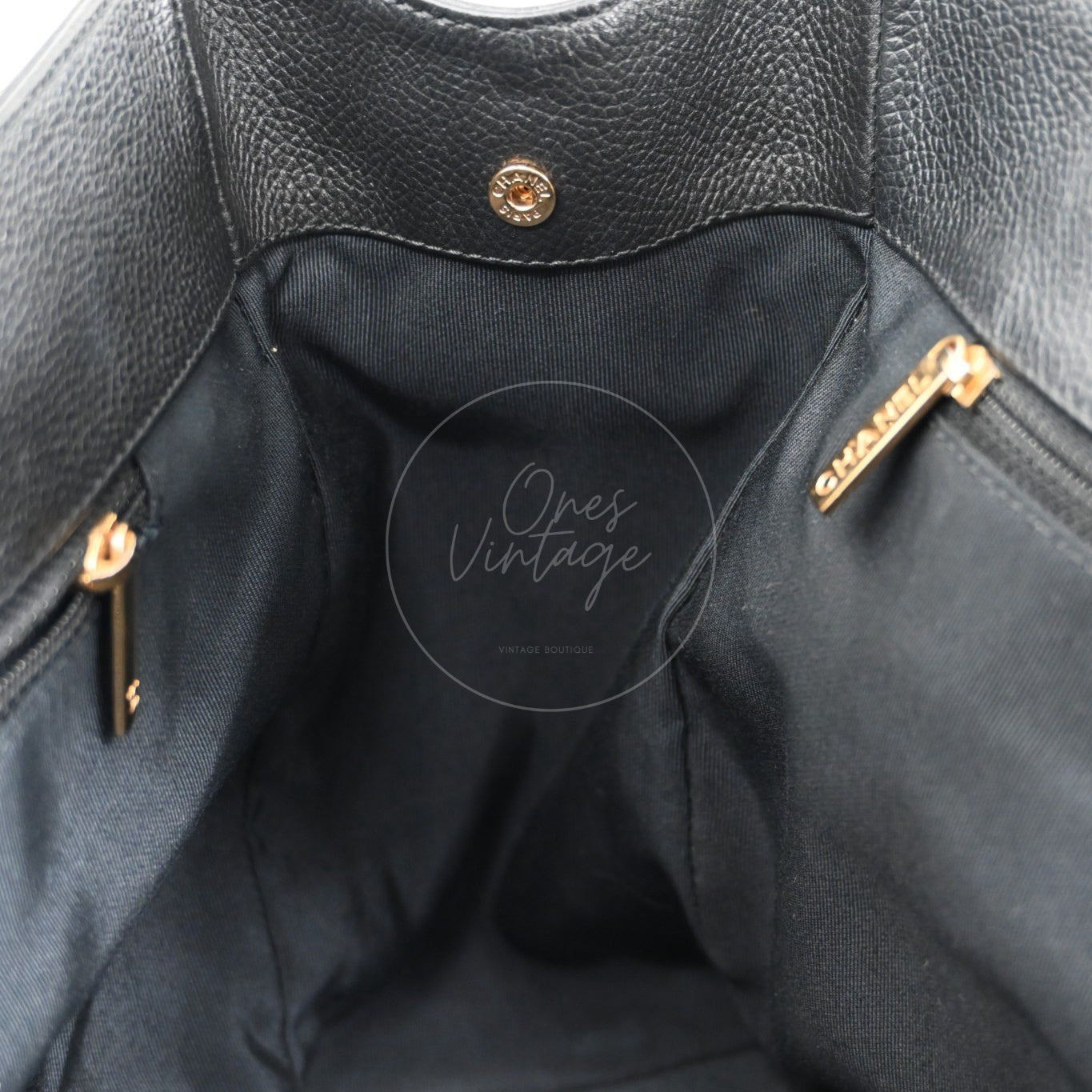 [Pre-owned] CHANEL Black Caviar Executive Cerf Tote GHW