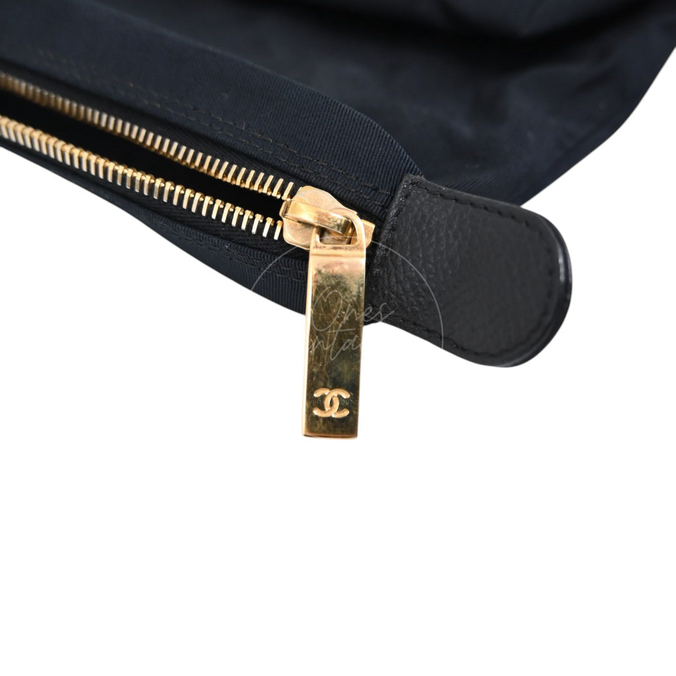 [Pre-owned] CHANEL Black Caviar Executive Cerf Tote GHW