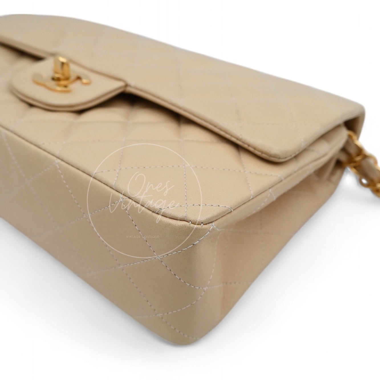[Pre-owned] Chanel CF25 Medium Classic Flap Bag Beige GHW