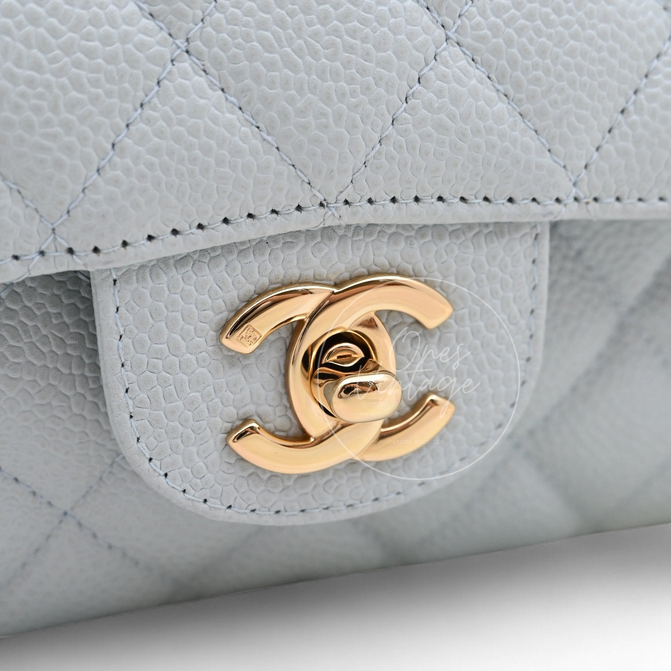 [Pre-owned] Chanel CF25 Medium Classic Flap Bag Caviar Baby Blue