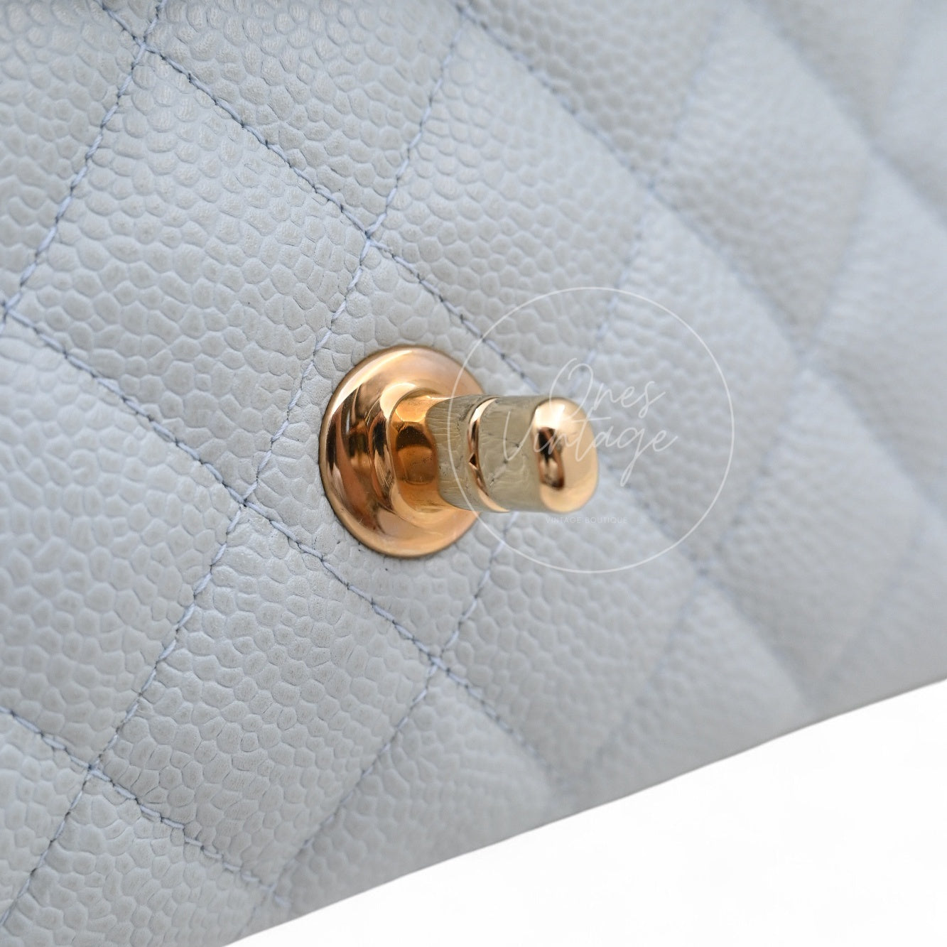 [Pre-owned] Chanel CF25 Medium Classic Flap Bag Caviar Baby Blue