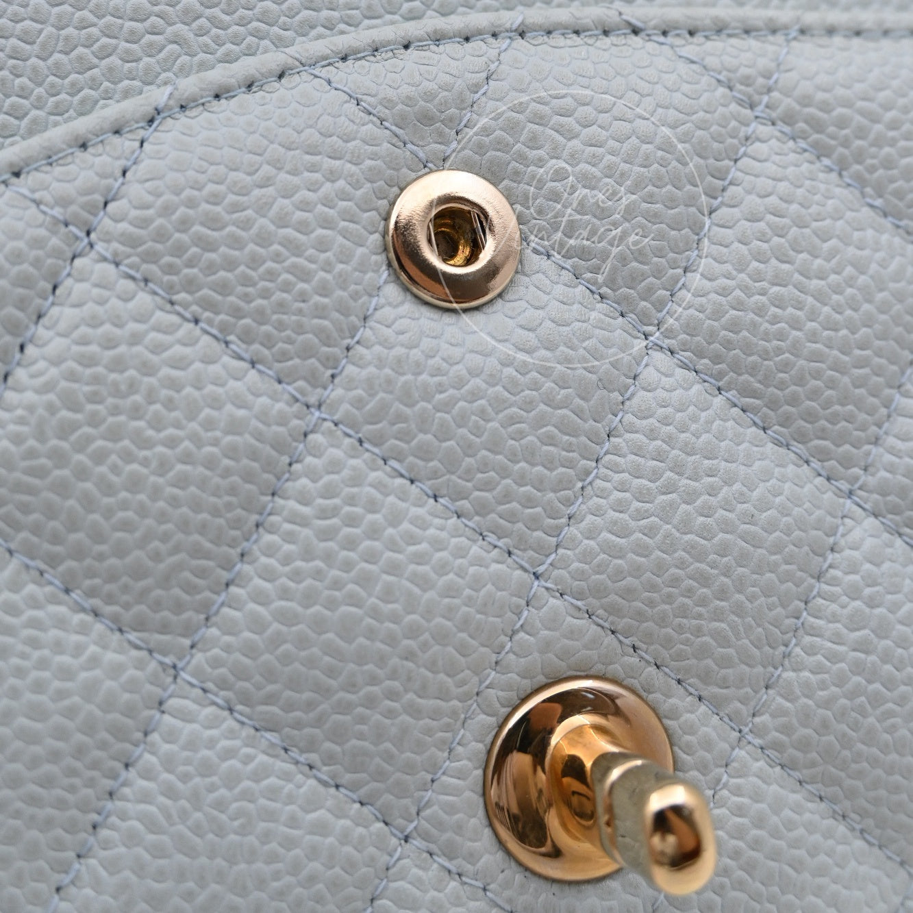 [Pre-owned] Chanel CF25 Medium Classic Flap Bag Caviar Baby Blue