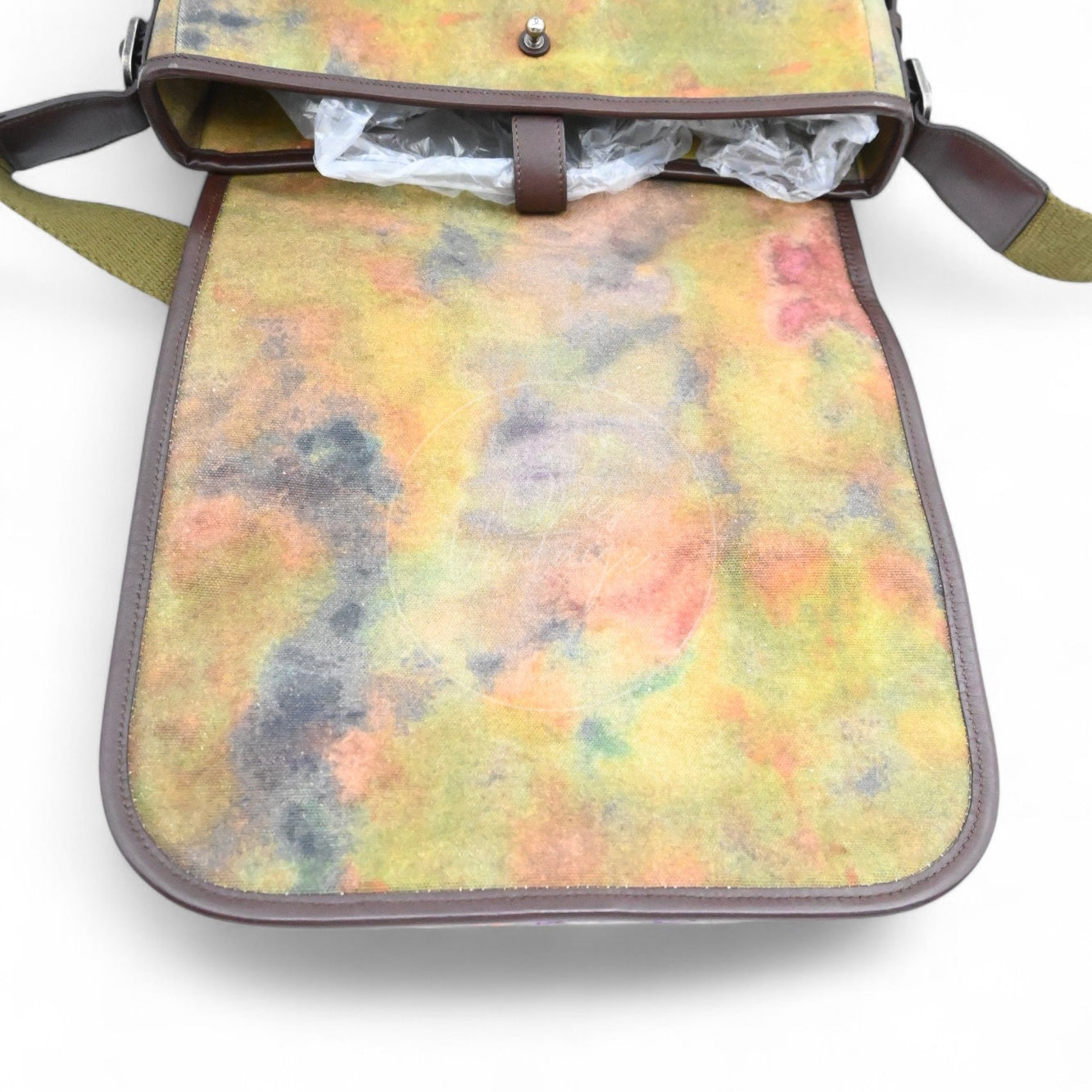 [Pre-owned] Chanel Graffiti Canvas On The Pavements Green Series 20 Messenger Bag