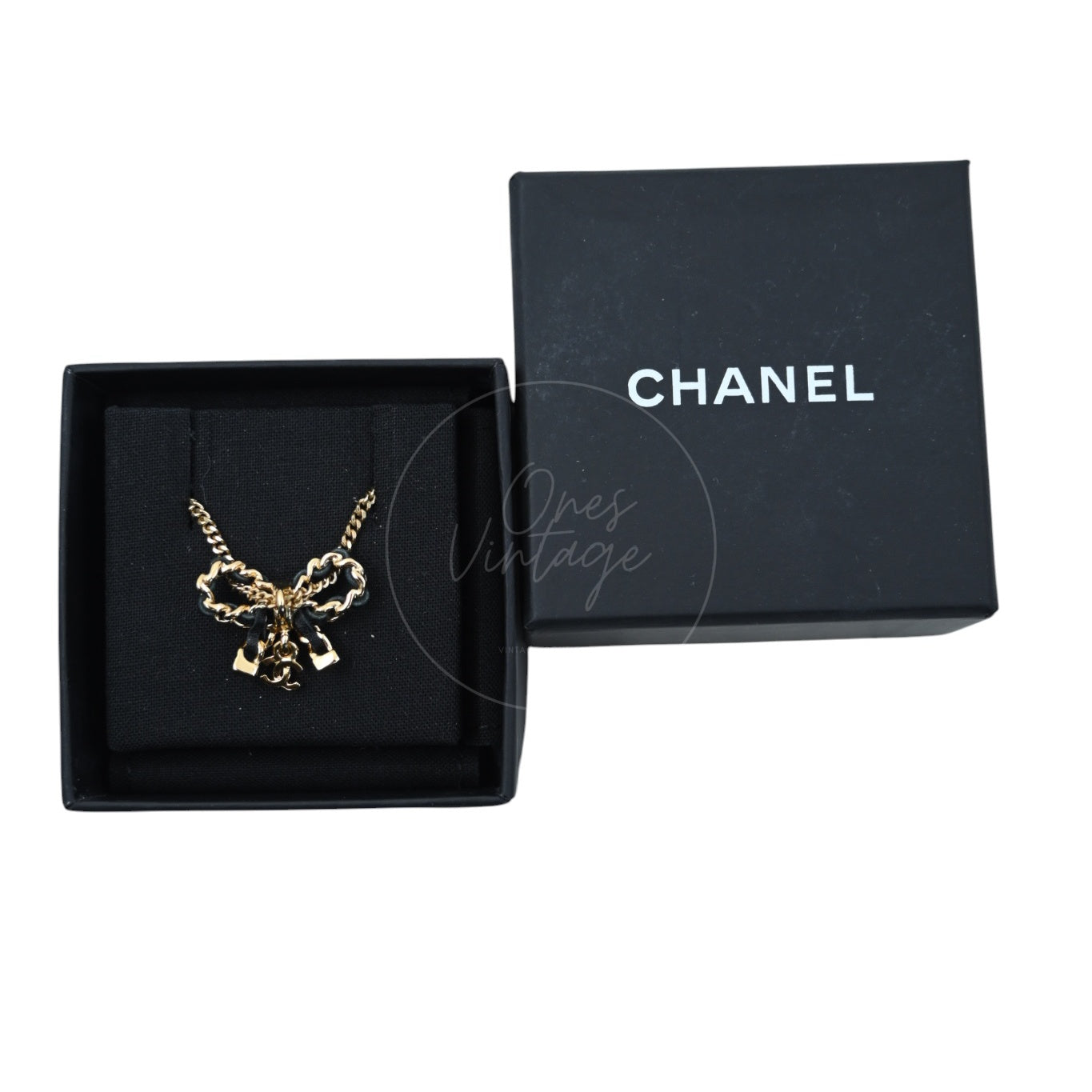 [Pre-owned] Chanel Lambskin CC Bow Necklace Black Gold Necklace