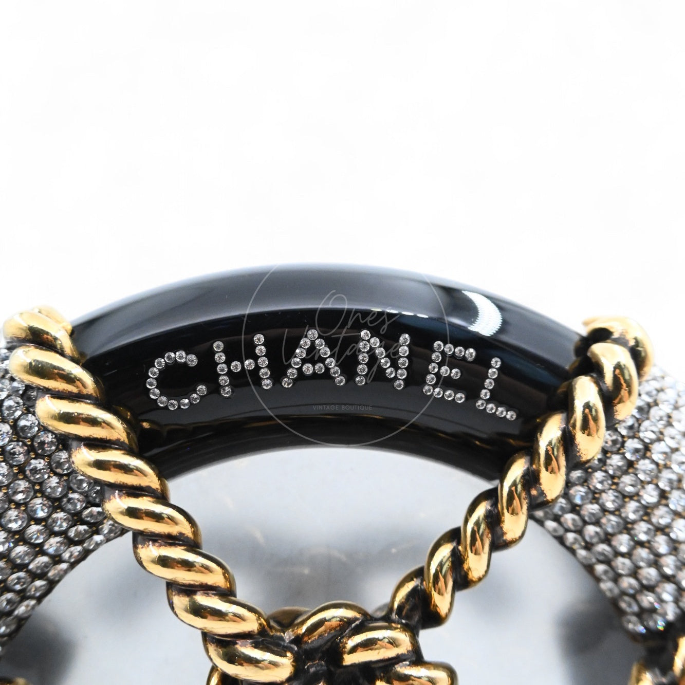 [Pre-owned] Chanel Rescue Wheel Black Resin GHW Series 25 Minaudiere Evening Bag