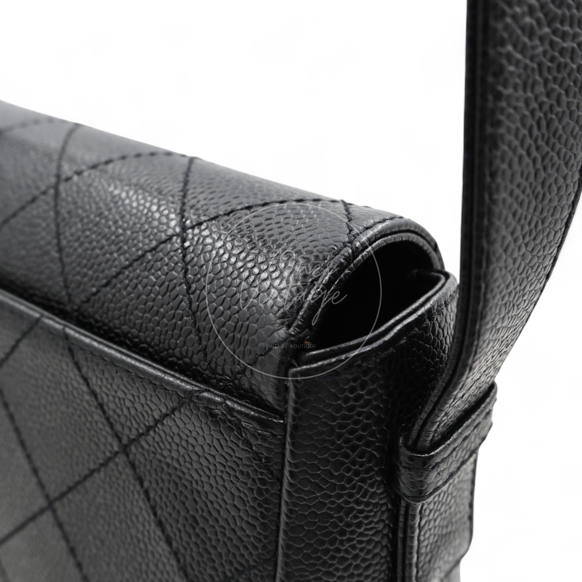 [Pre-owned] Chanel So Black Caviar Shoulder Bag