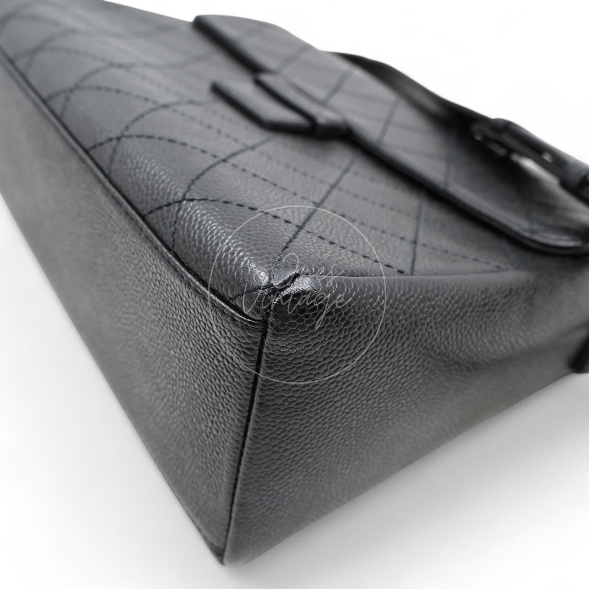 [Pre-owned] Chanel So Black Caviar Shoulder Bag