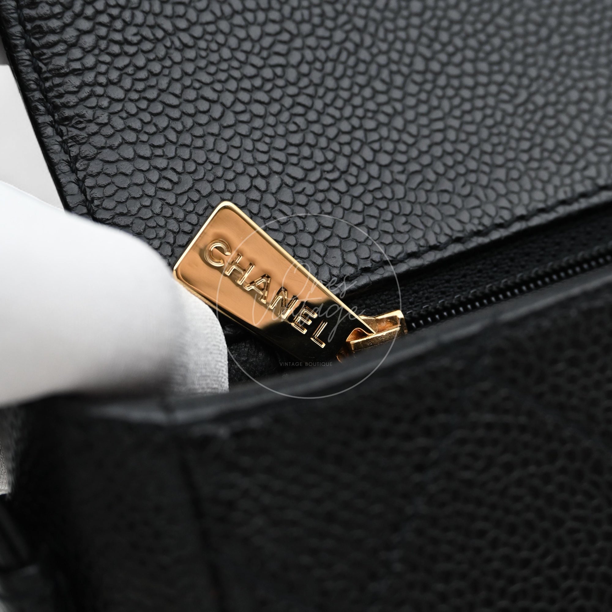 [Pre-owned] Chanel So Black Caviar Shoulder Bag