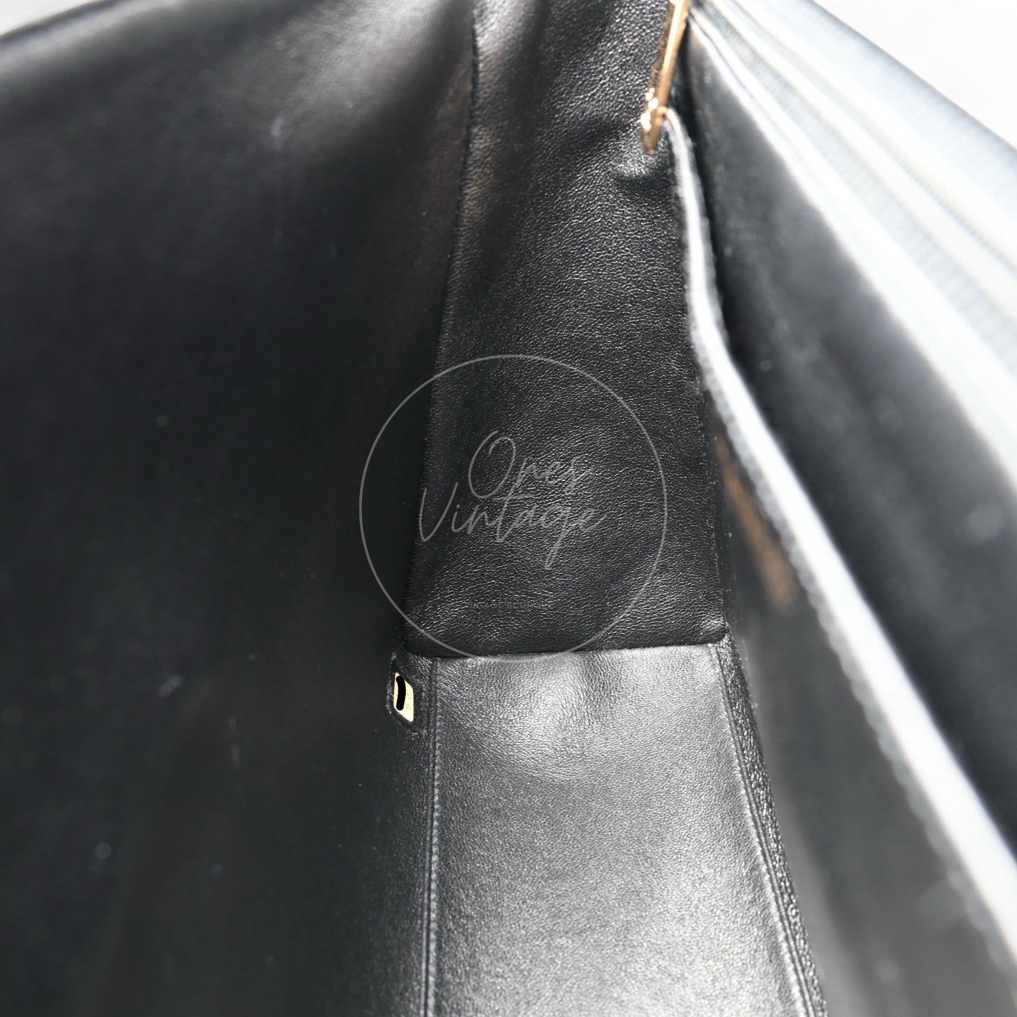 [Pre-owned] Chanel So Black Caviar Shoulder Bag