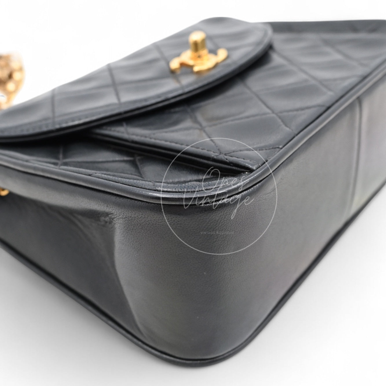 [Pre-owned] Chanel Black Lambskin Bijoux Chain Flap Bag