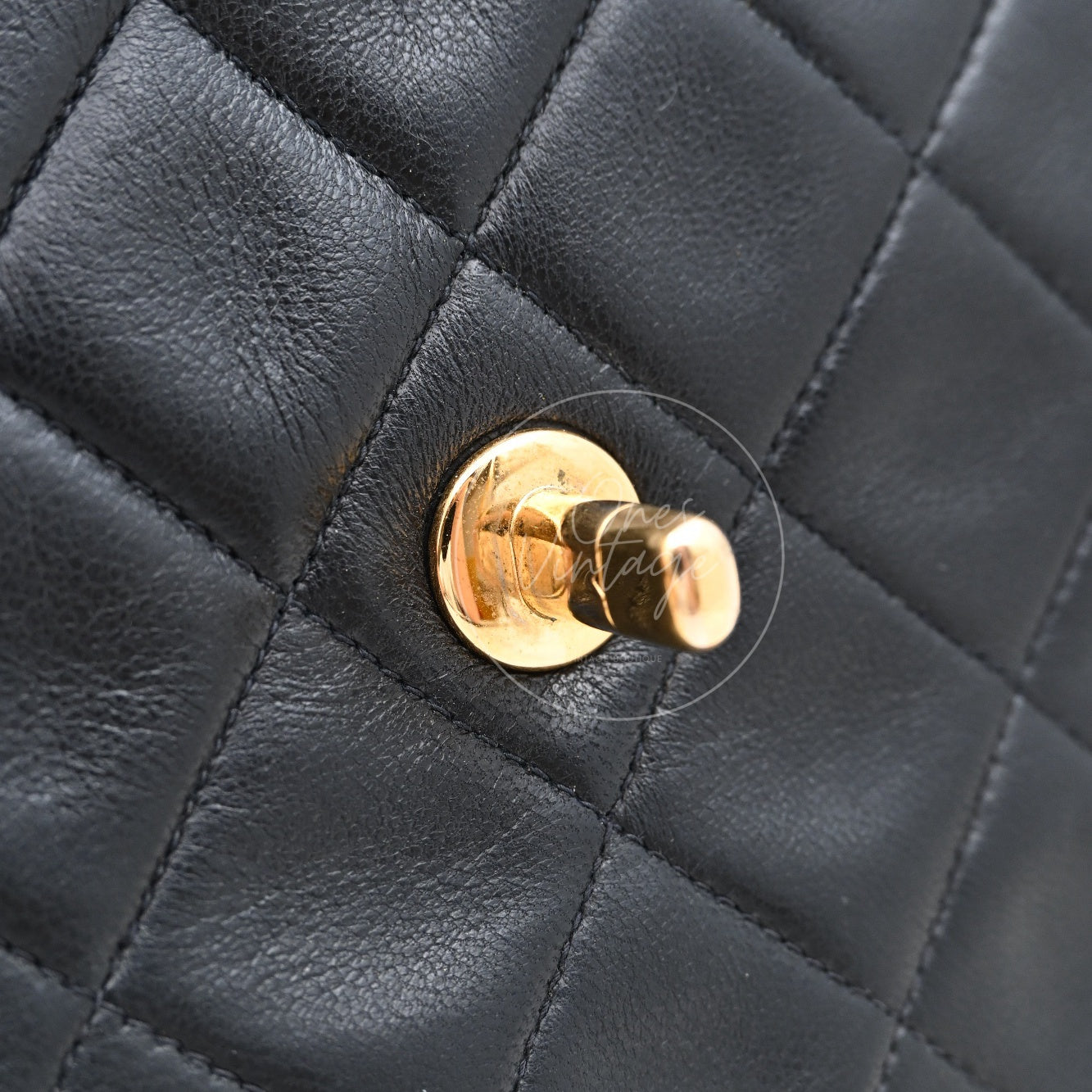 [Pre-owned] Chanel Black Lambskin Bijoux Chain Flap Bag