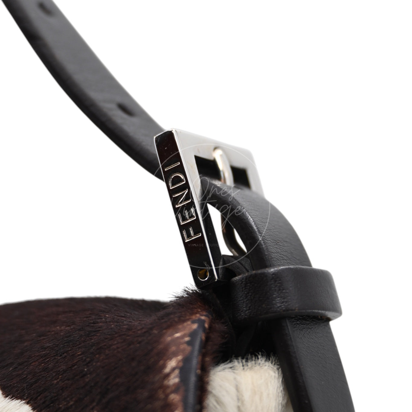 [Pre-owned] Fendi White Cow Print Pony Hair Baguette