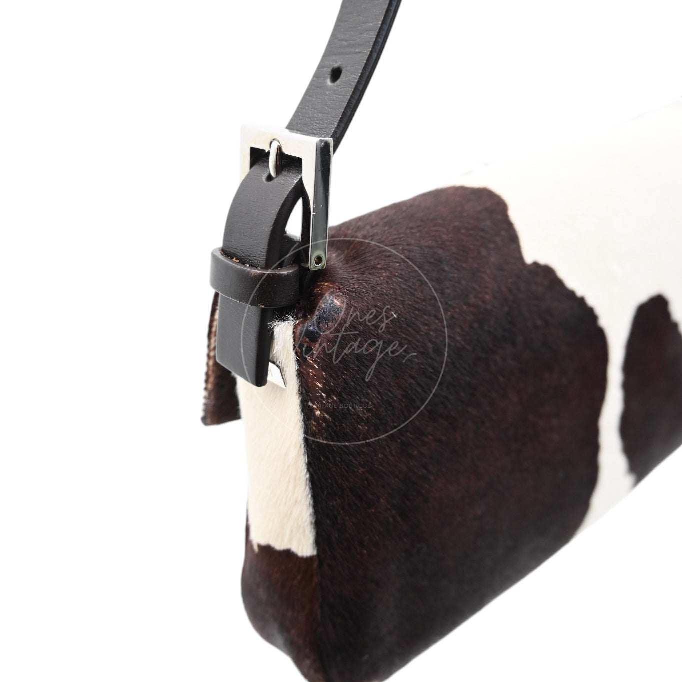 [Pre-owned] Fendi White Cow Print Pony Hair Baguette