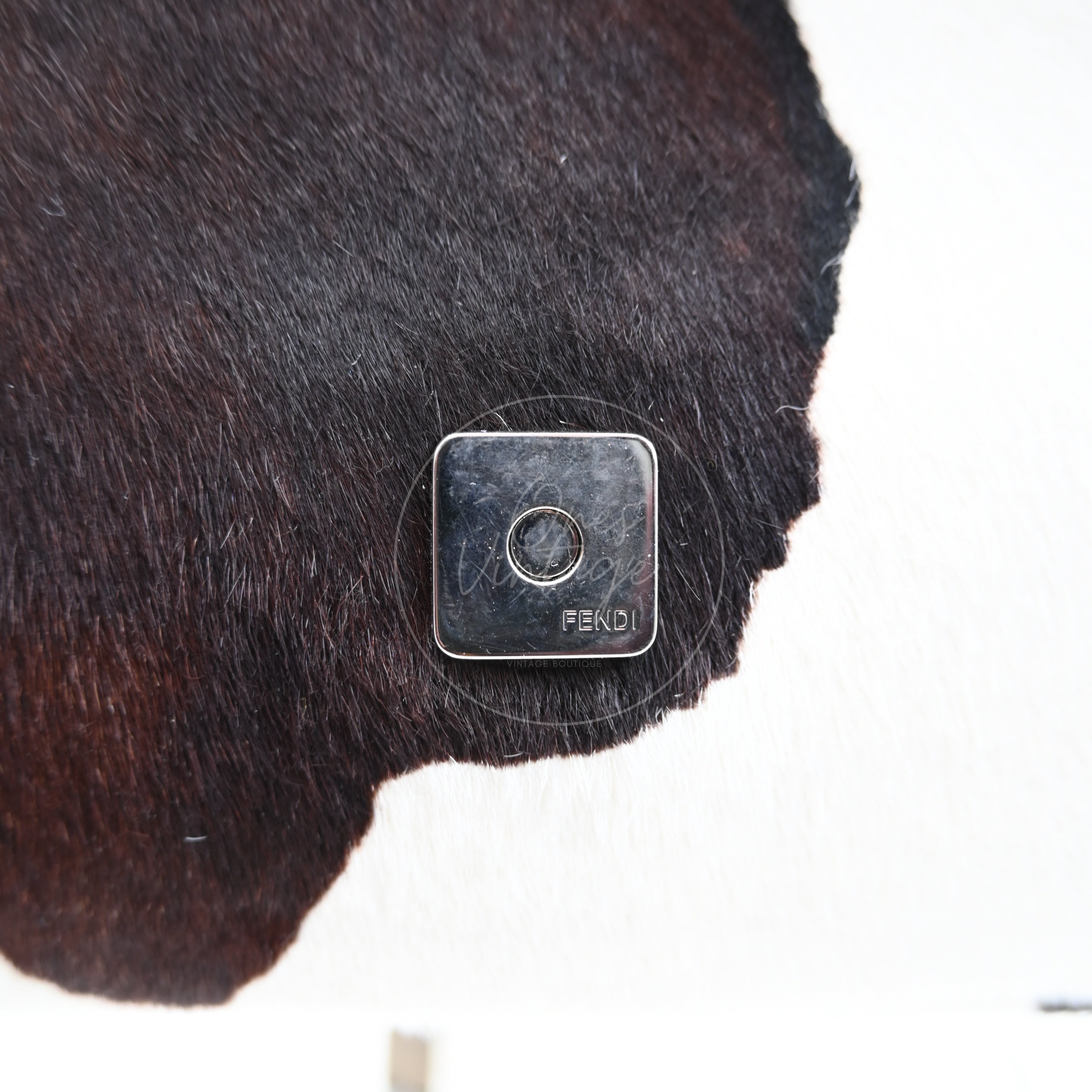 [Pre-owned] Fendi White Cow Print Pony Hair Baguette