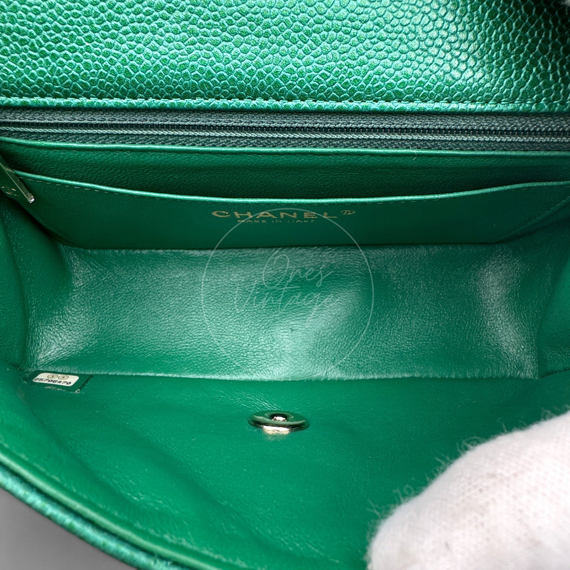 [Pre-owned] Chanel 18S Emerald Green Rectangular Mini Flap Bag Pearly Caviar