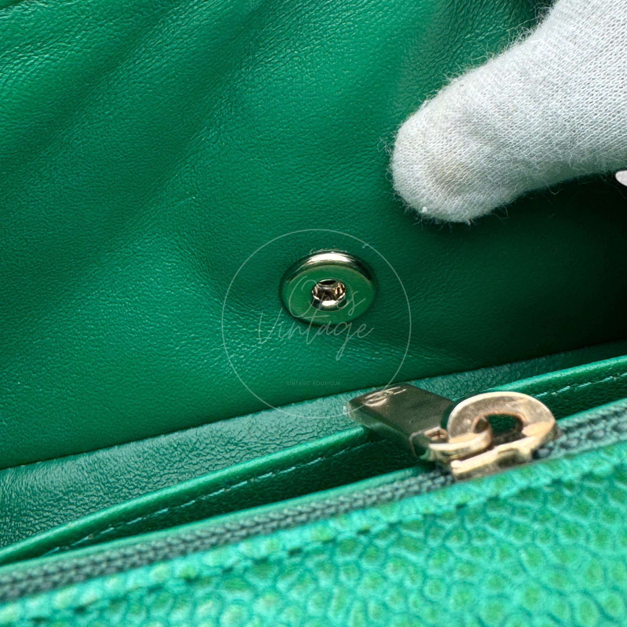 [Pre-owned] Chanel 18S Emerald Green Rectangular Mini Flap Bag Pearly Caviar