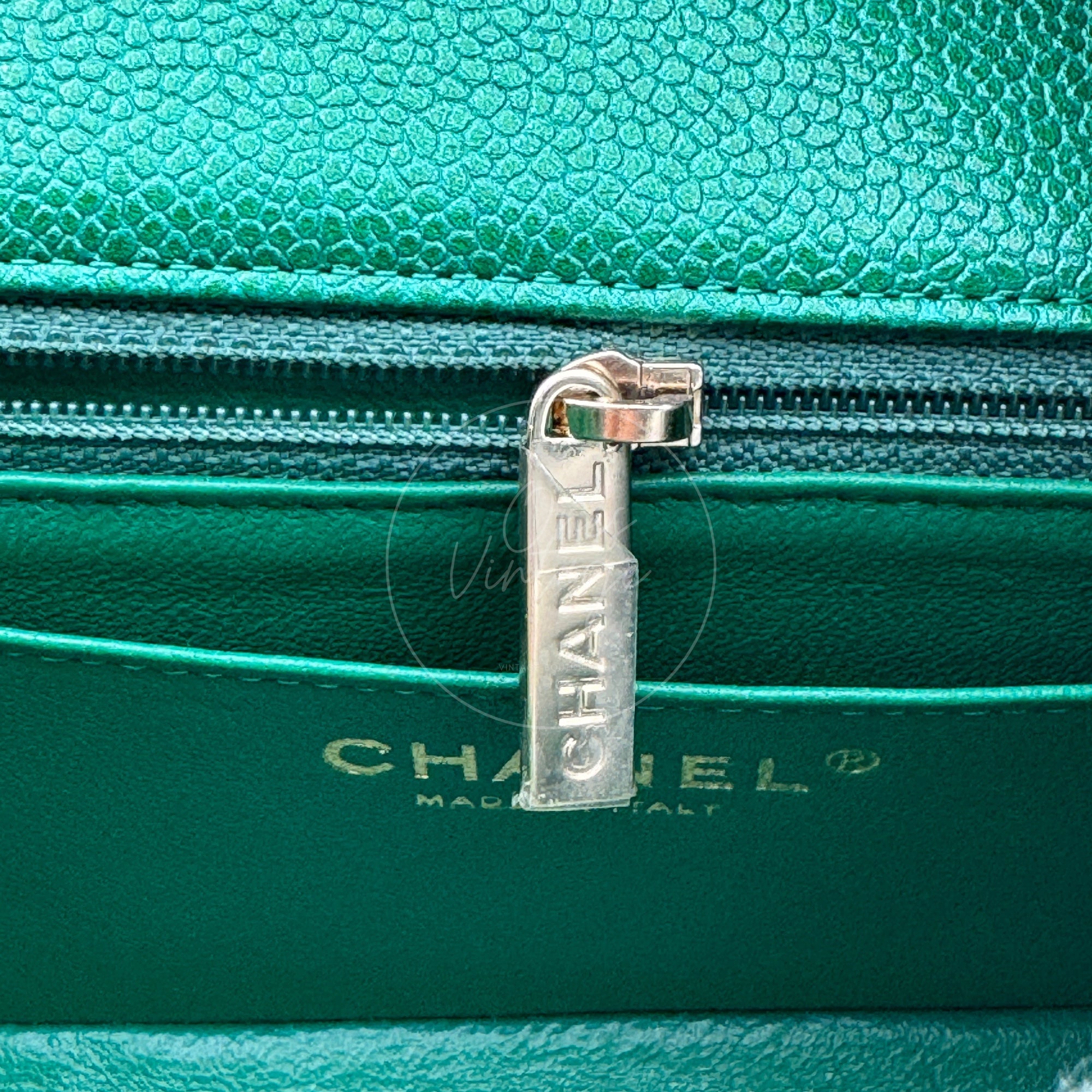 [Pre-owned] Chanel 18S Emerald Green Rectangular Mini Flap Bag Pearly Caviar