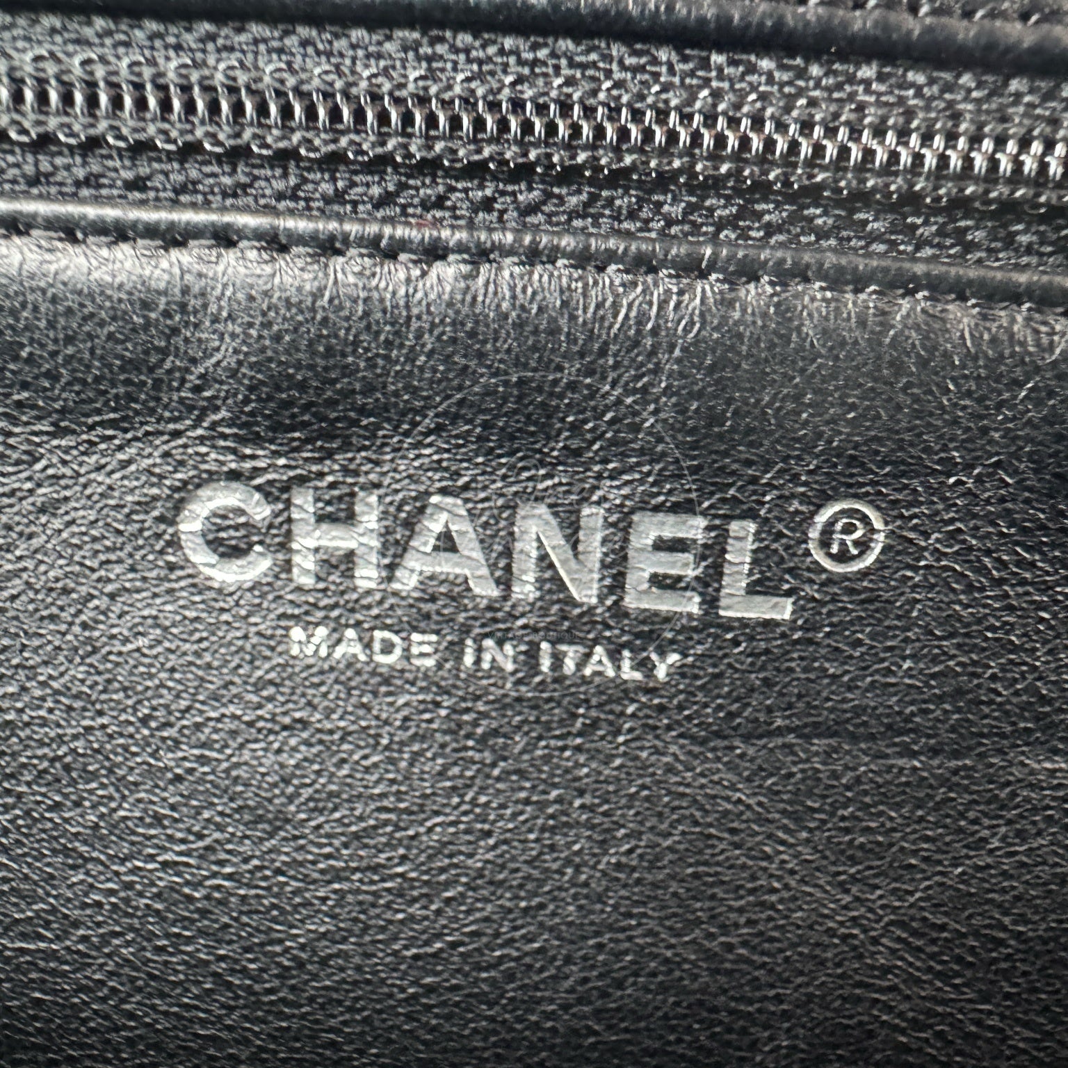 [Pre-owned] Chanel Quilted Timeless Kisslock Clutch Black Lambskin Bag