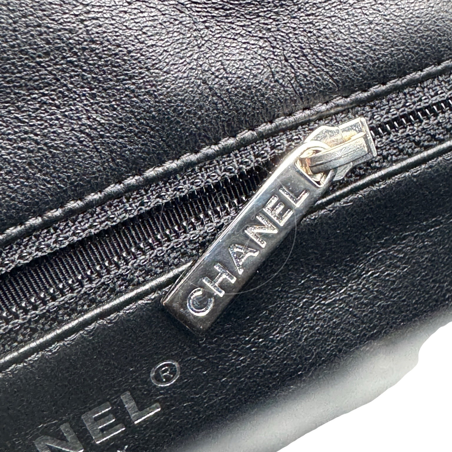 [Pre-owned] Chanel Quilted Timeless Kisslock Clutch Black Lambskin Bag