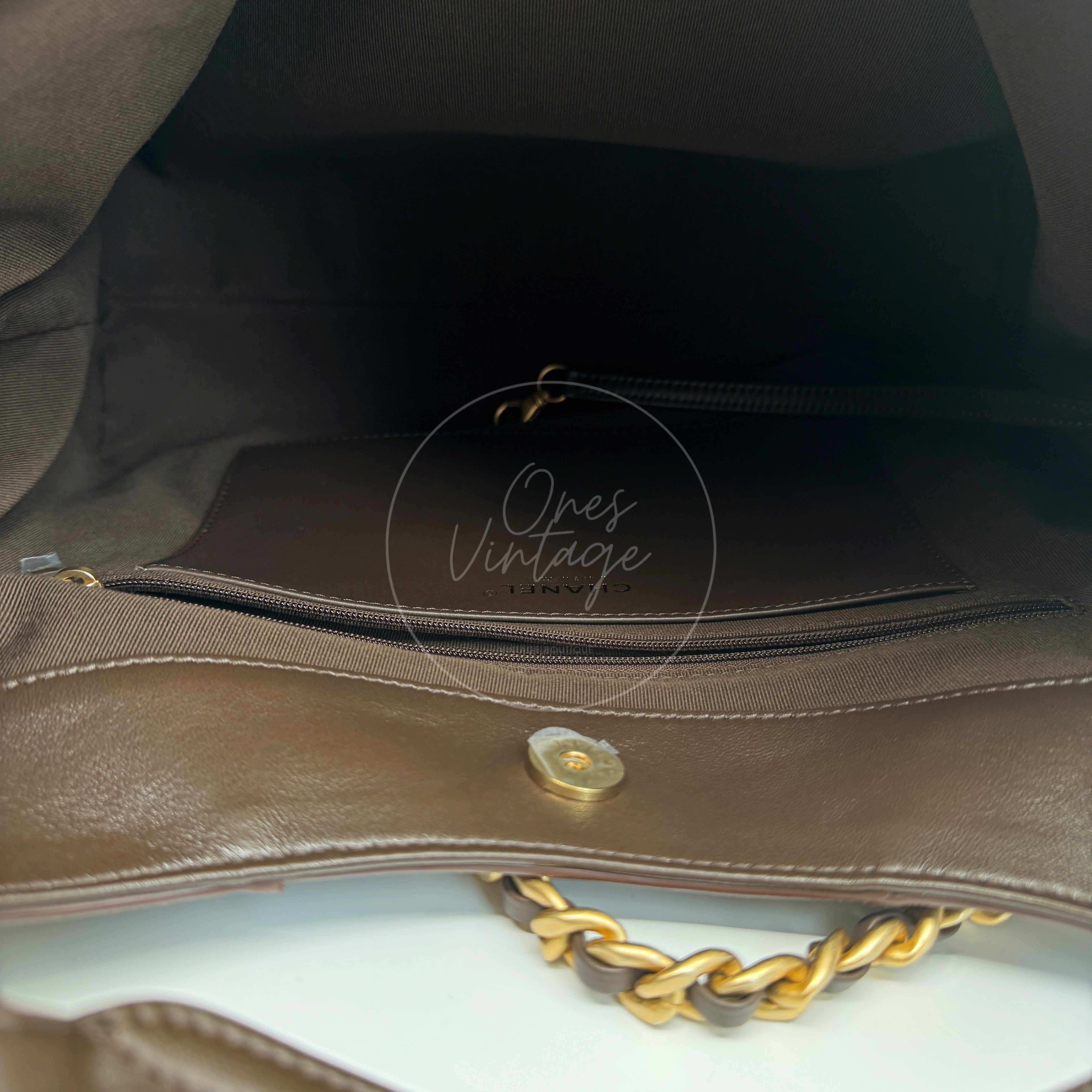 [Unused] Chanel Cruise 25/26 Maxi Suede Calfskin Lambskin Dark Brown Hobo Bag