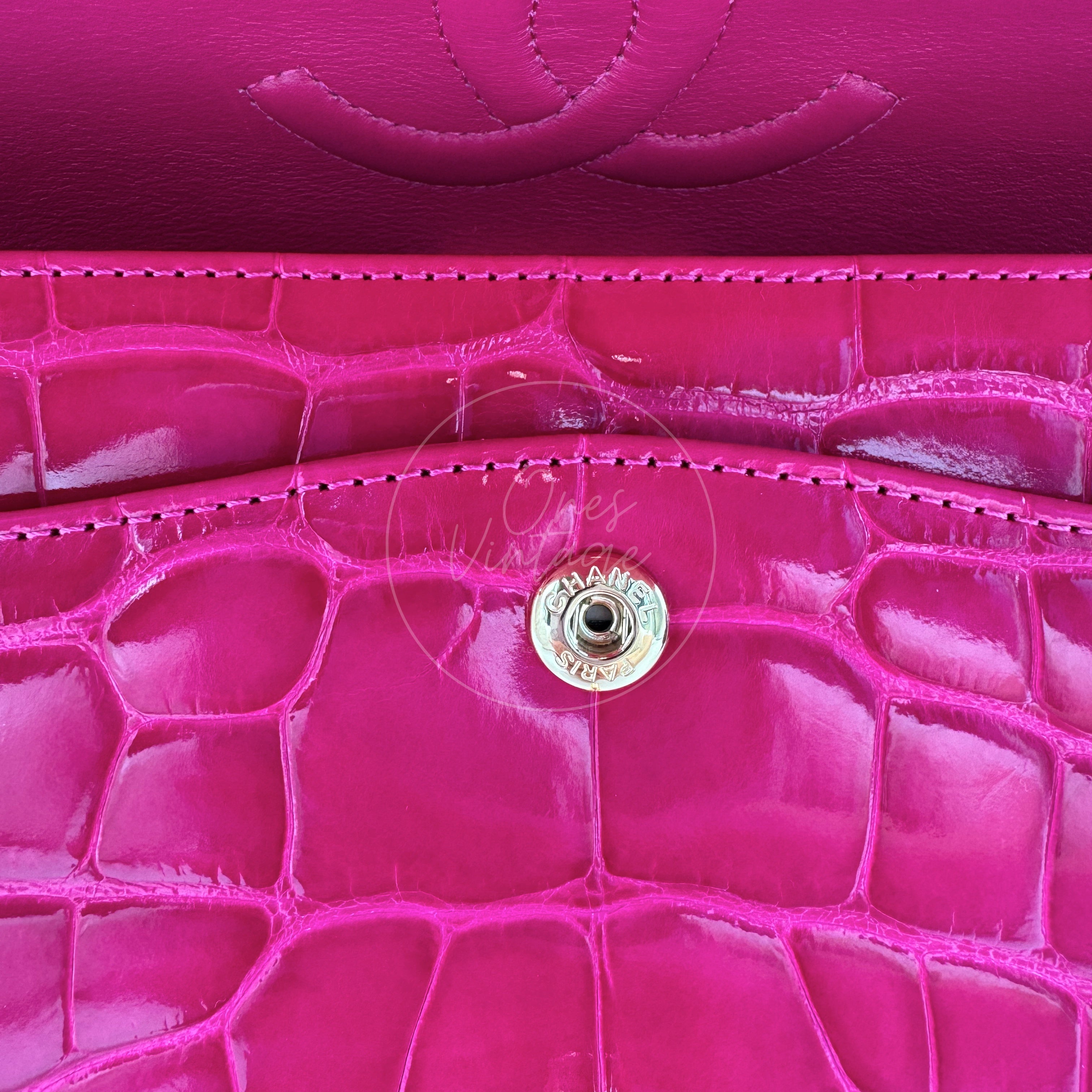 [Pre-owned] Chanel Shiny Pink Alligator GHW Medium Classic Flap Bag