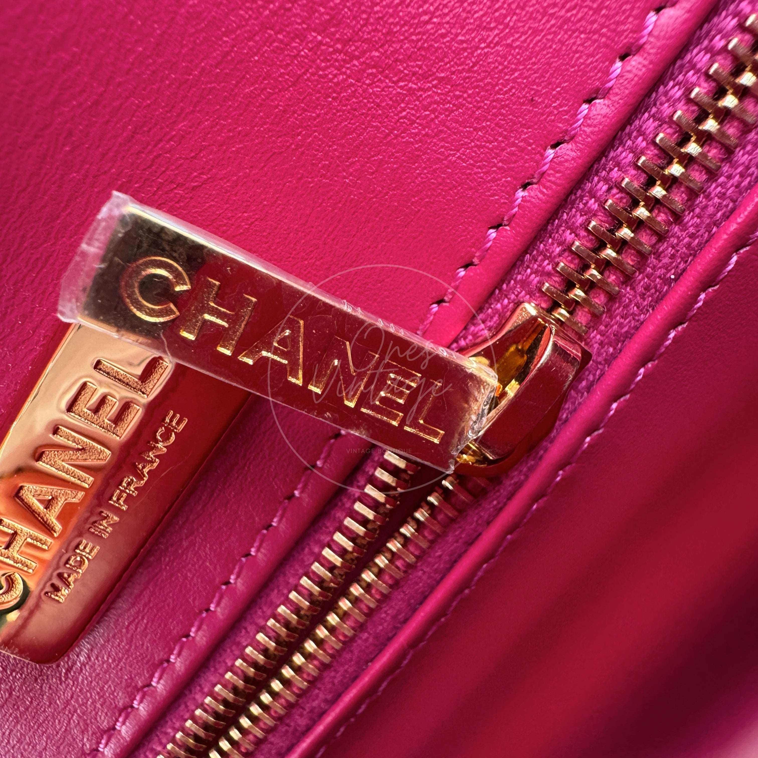 [Pre-owned] Chanel Shiny Pink Alligator GHW Medium Classic Flap Bag