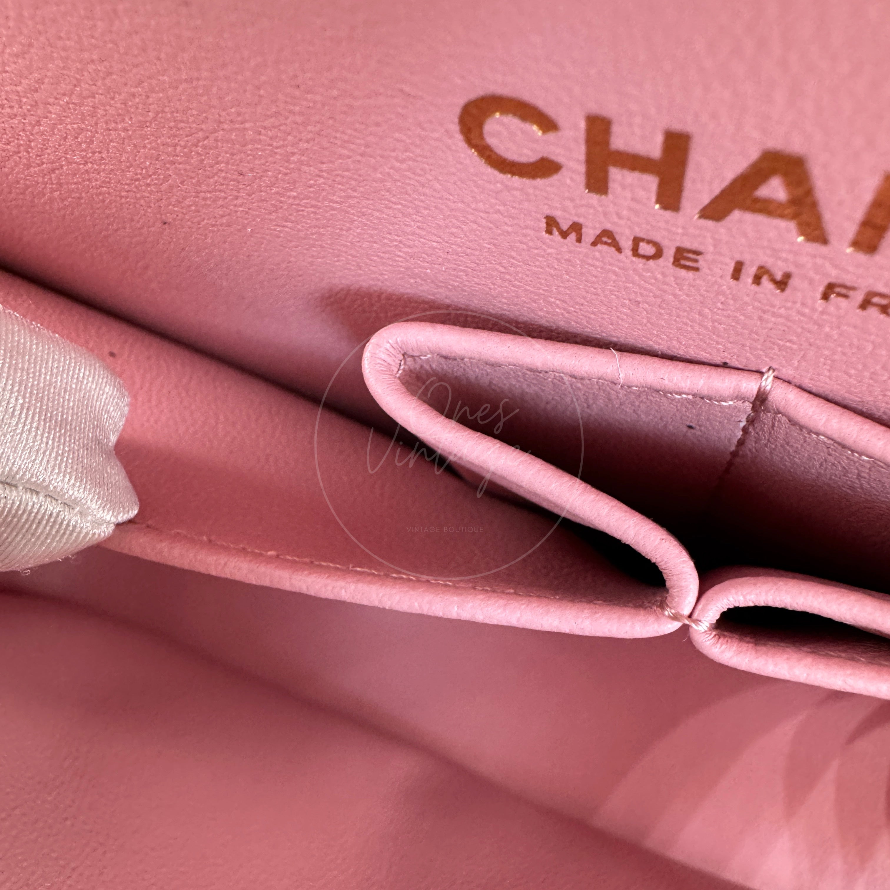 [Pre-owned] Chanel Classic Flap Pink Caviar GHW Bag