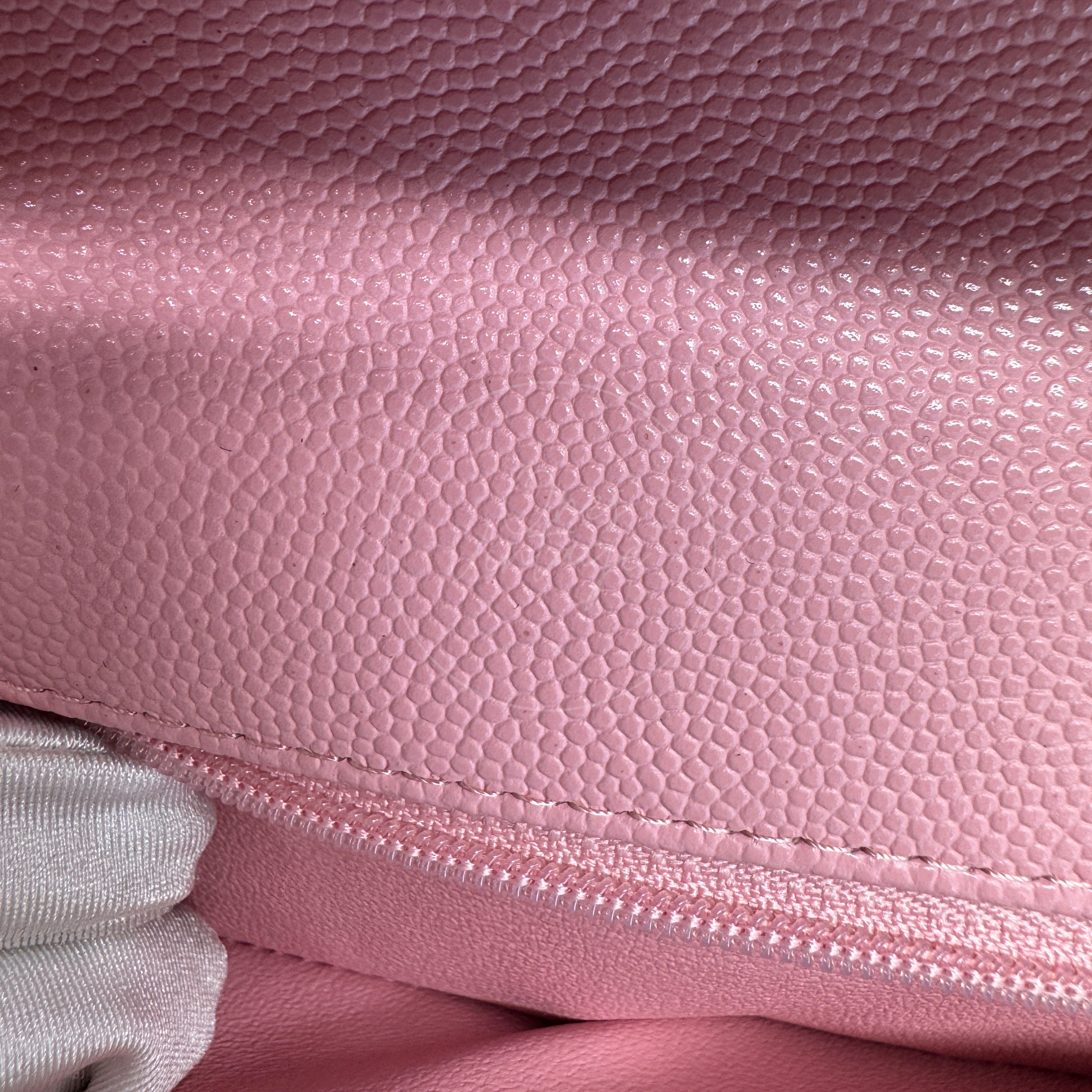 [Pre-owned] Chanel Classic Flap Pink Caviar GHW Bag