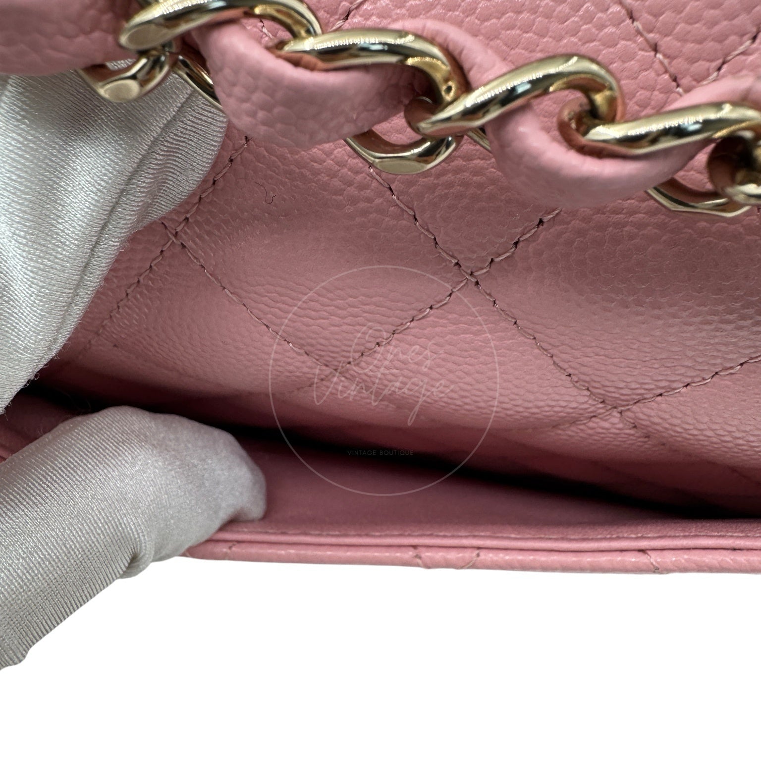 [Pre-owned] Chanel Small Classic Double Flap Caviar GHW Bag