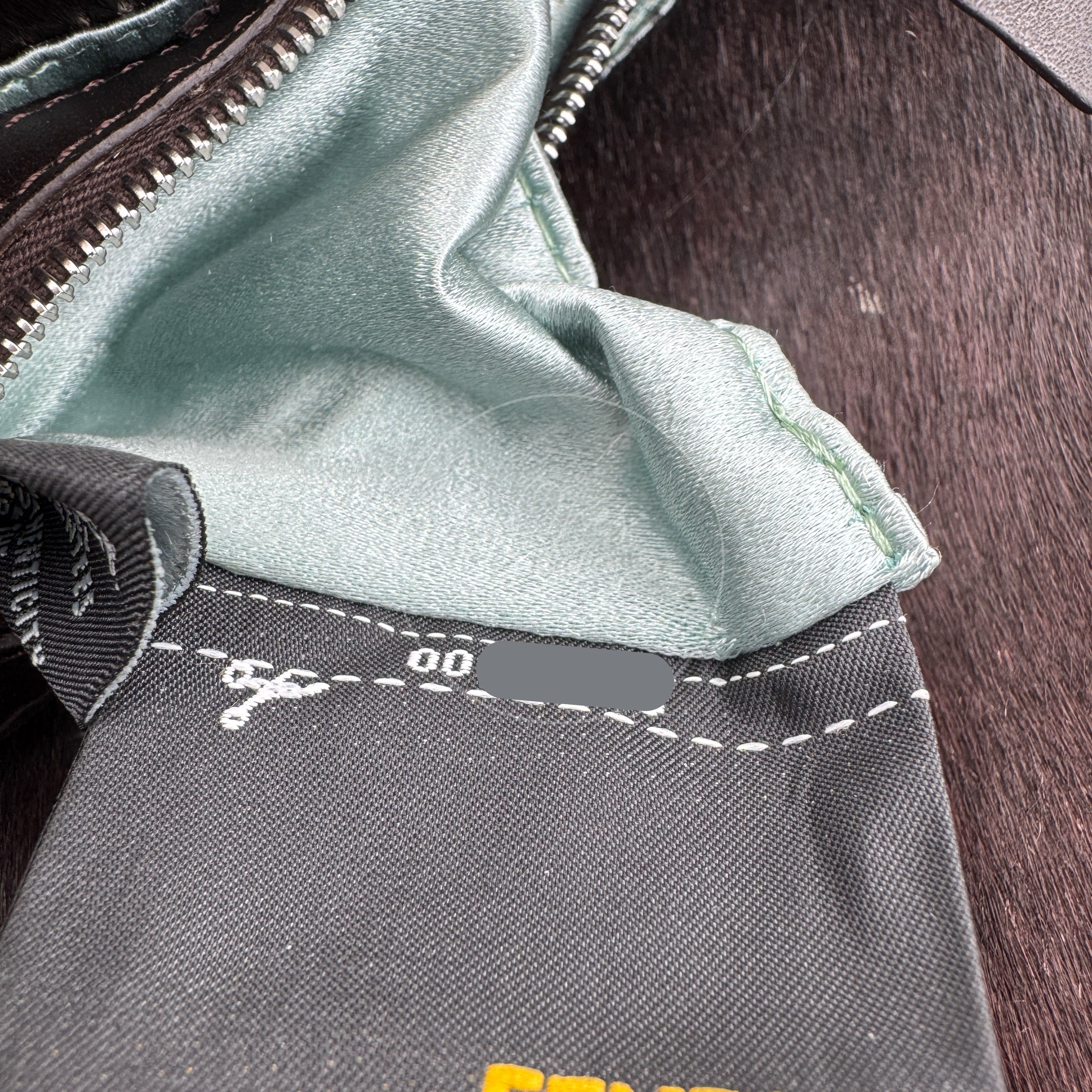 [Pre-owned] Fendi White Cow Print Pony Hair Baguette