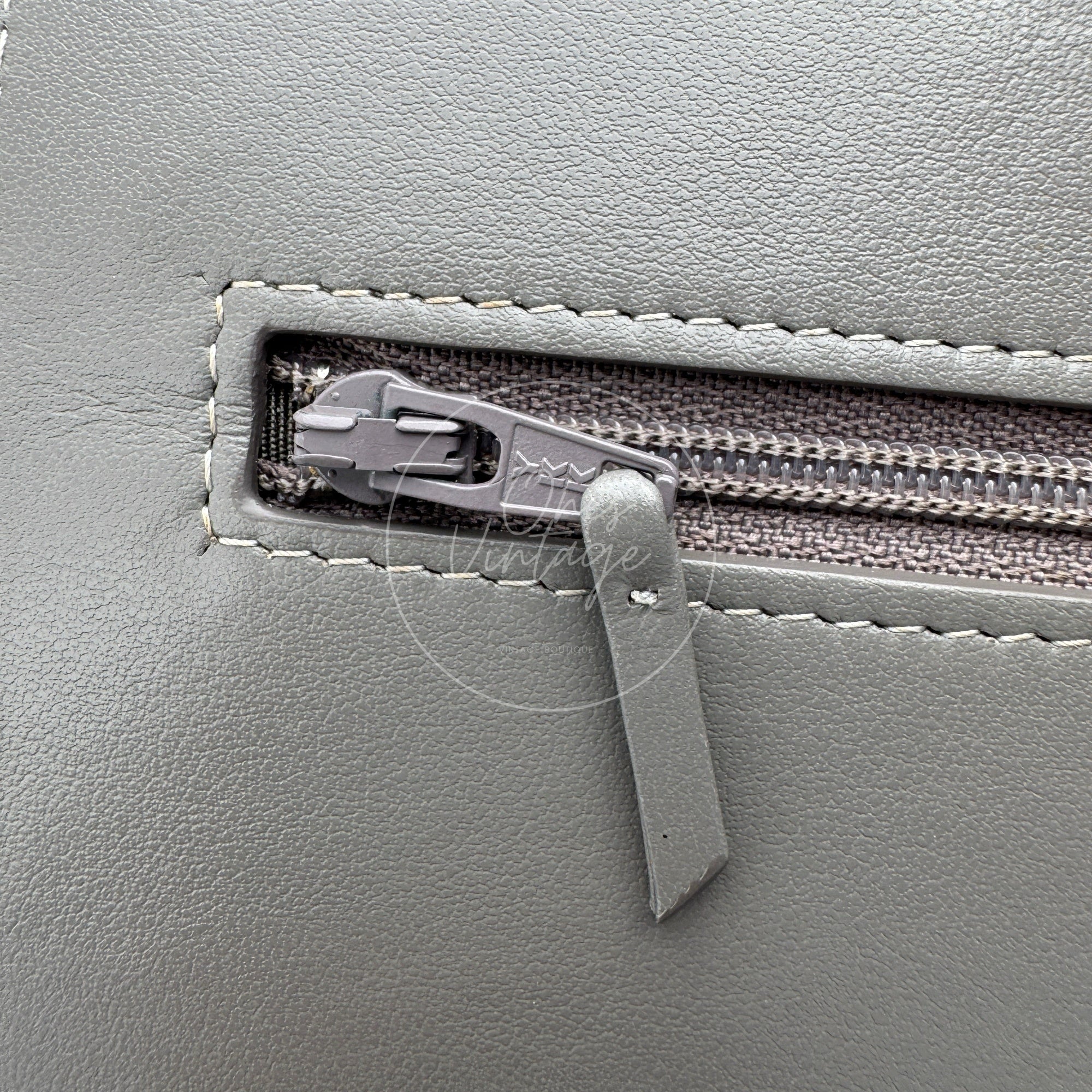 [Pre-owned] Chanel Boy Wallet On Chain WOC Gray Caviar GHW Series 26