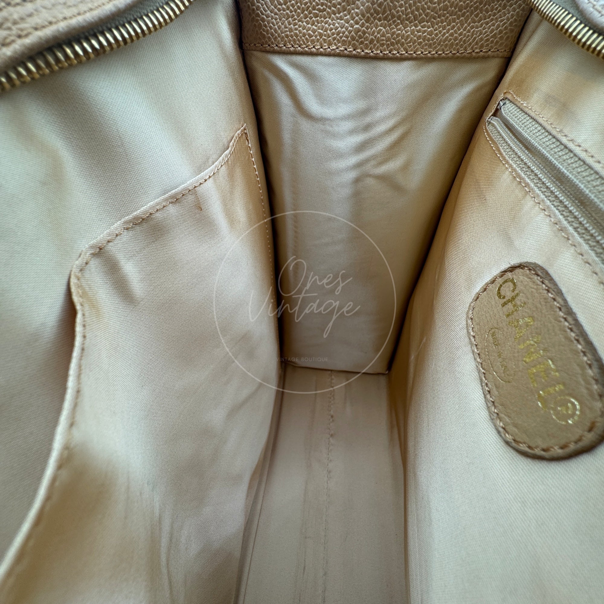 [Pre-owned] Chanel Beige Caviar Tote Bag