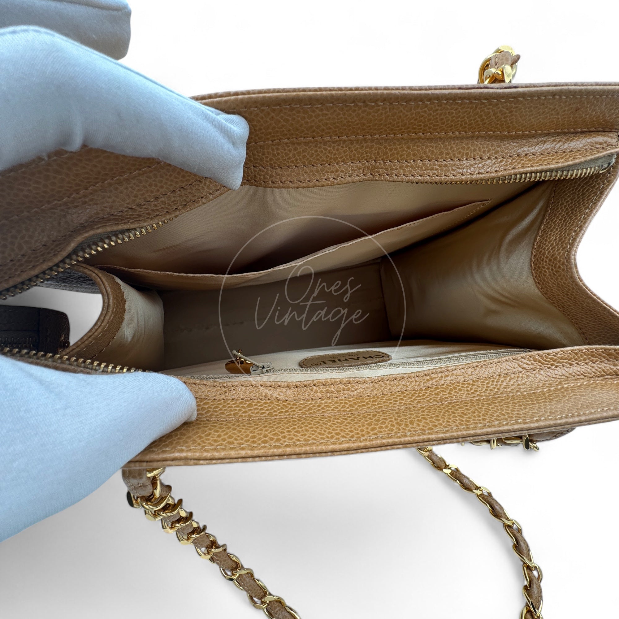 [Pre-owned] Chanel Beige Caviar Tote Bag