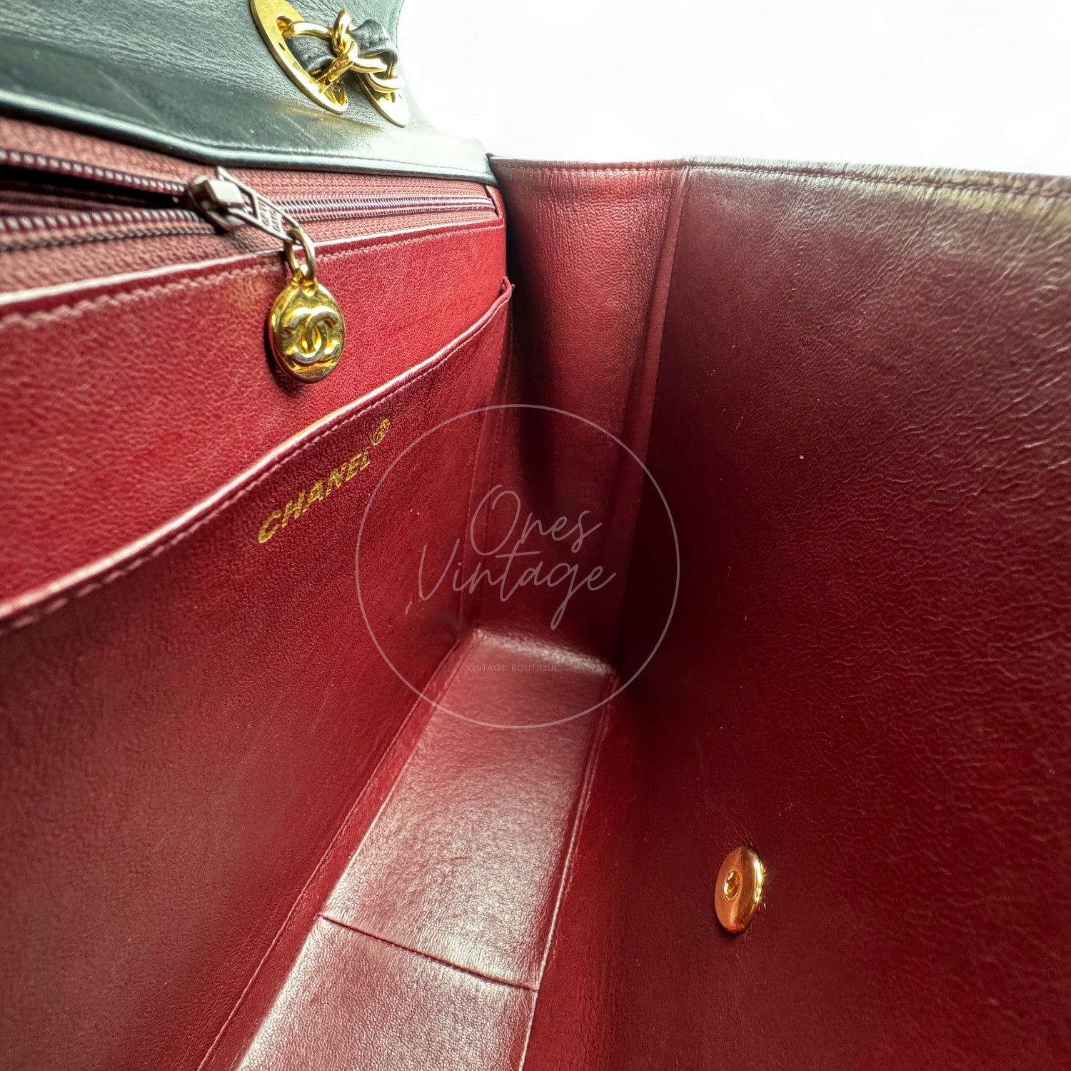 [Pre-owned] Chanel Vintage Maxi CC Black lambskin Straight Flap Bag