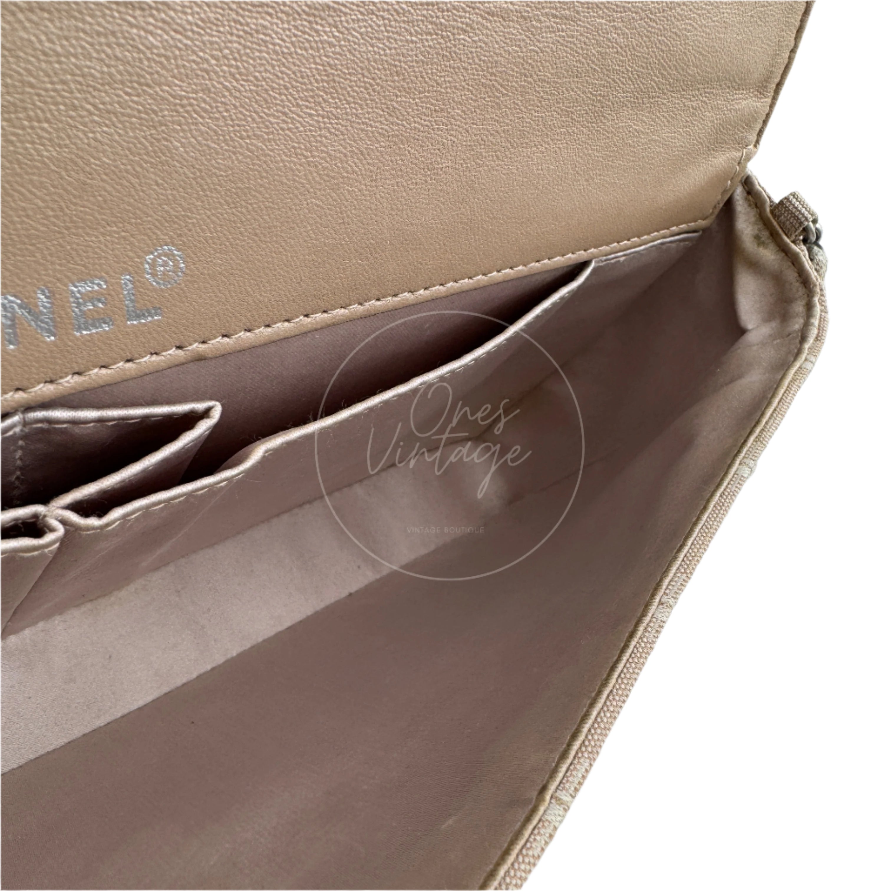 [Pre-owned] Chanel Beige Nylon Travel Line Chocolate Bar Bag