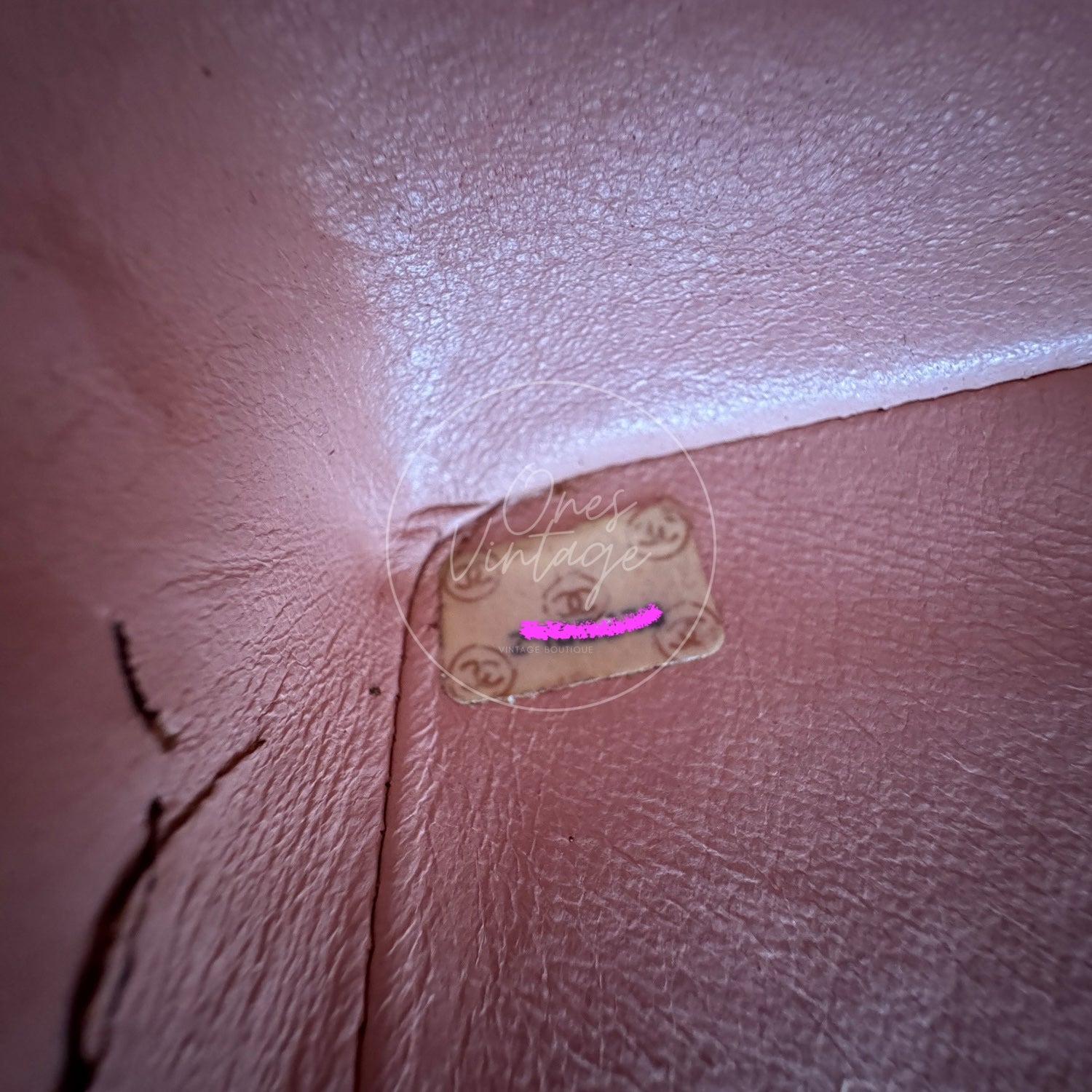 [Pre-owned] Chanel Vintage Medium Diana Flap Bag in Pink Canvas