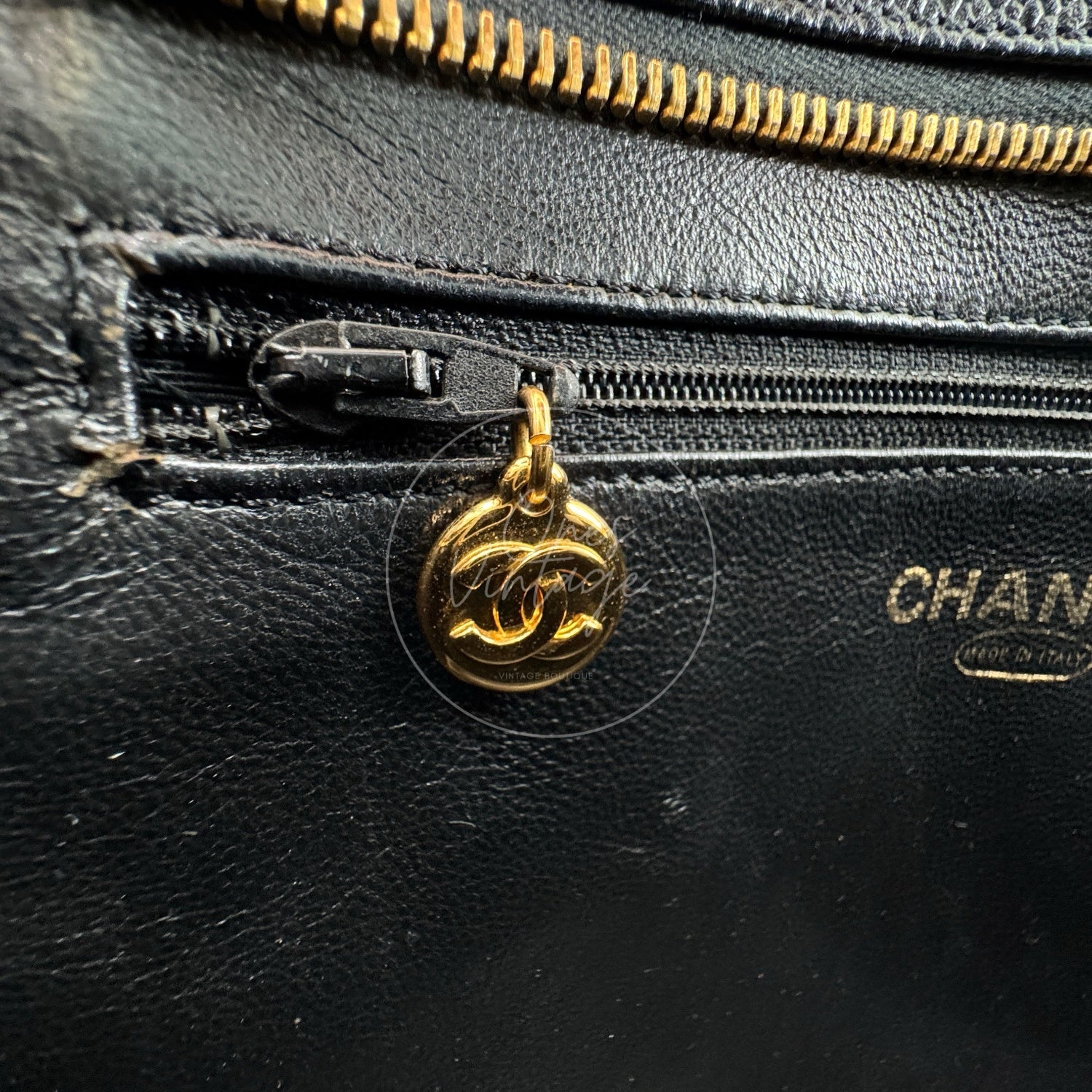 [Pre-owned] Chanel Black Caviar Vintage Medallion Tote Bag