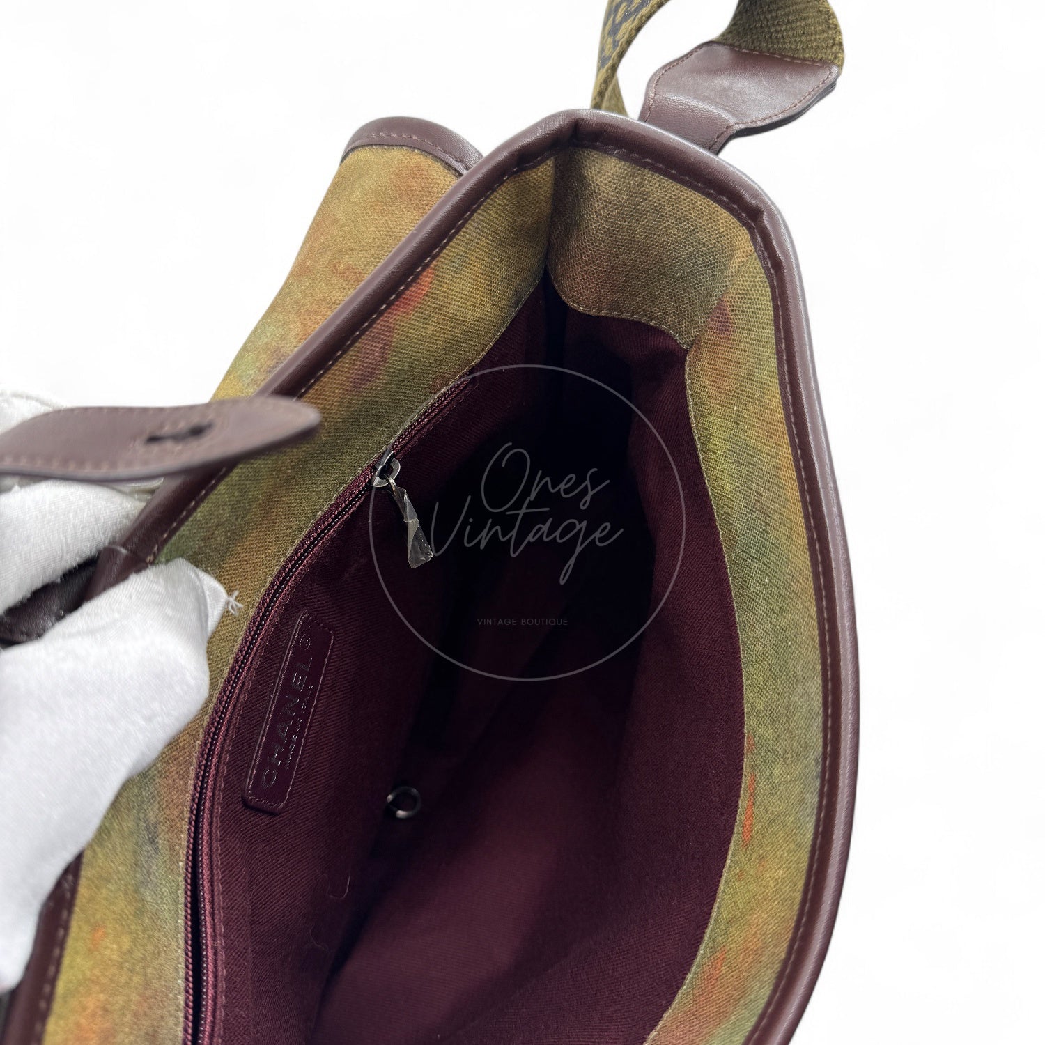 [Pre-owned] Chanel Graffiti Canvas On The Pavements Green Series 20 Messenger Bag